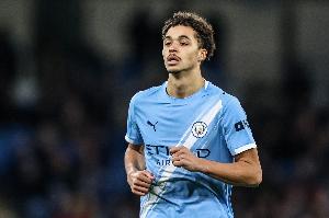 一鸣惊人！20岁曼城中卫阿莱恩身价暴涨900%，从80万欧涨至800万