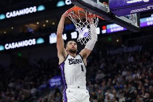 🎂真挚的祝福！祝国王球星扎克·拉文31岁生日快乐！